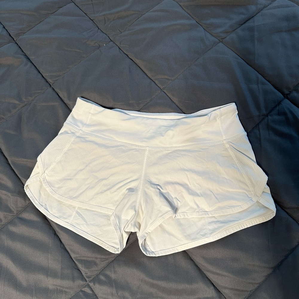 Lululemon low rise 2.5” inseam speed up short